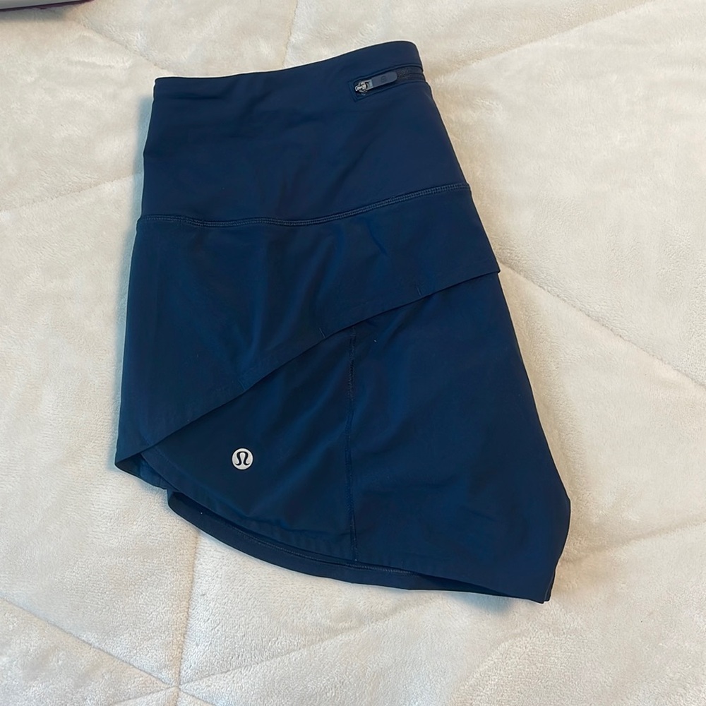 Lululemon Speed Up Shorts 2.5’